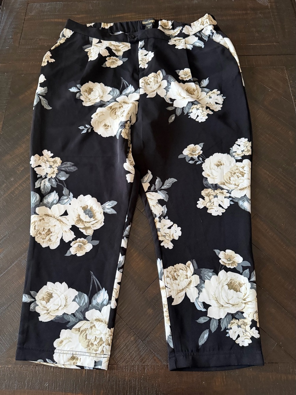 like an angel Black Floral Capris with Ivory Blooms